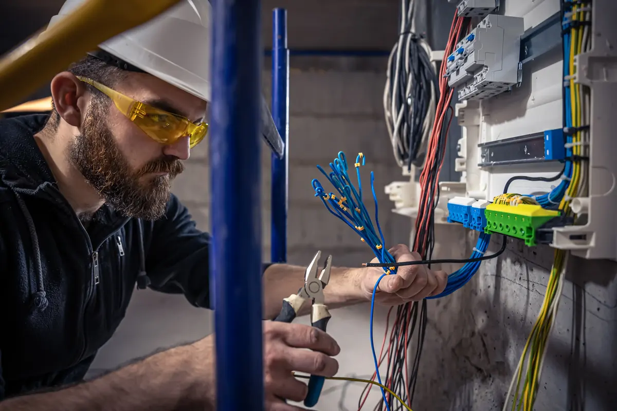 Câblage d’une armoire électrique à Paris