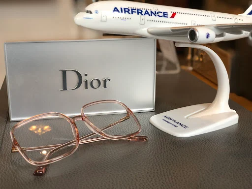 Optical Airlines – Opticien créateur rue des Batignolles à Paris 17