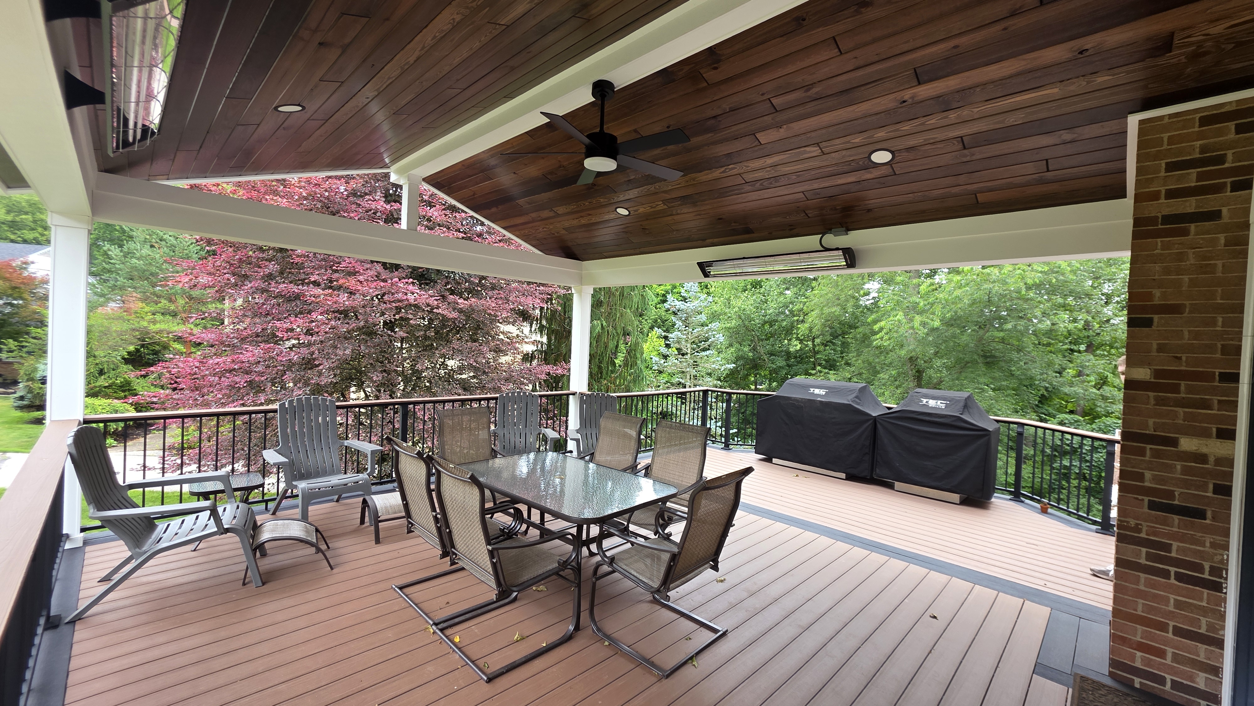 covered-composite-deck-pittsburgh