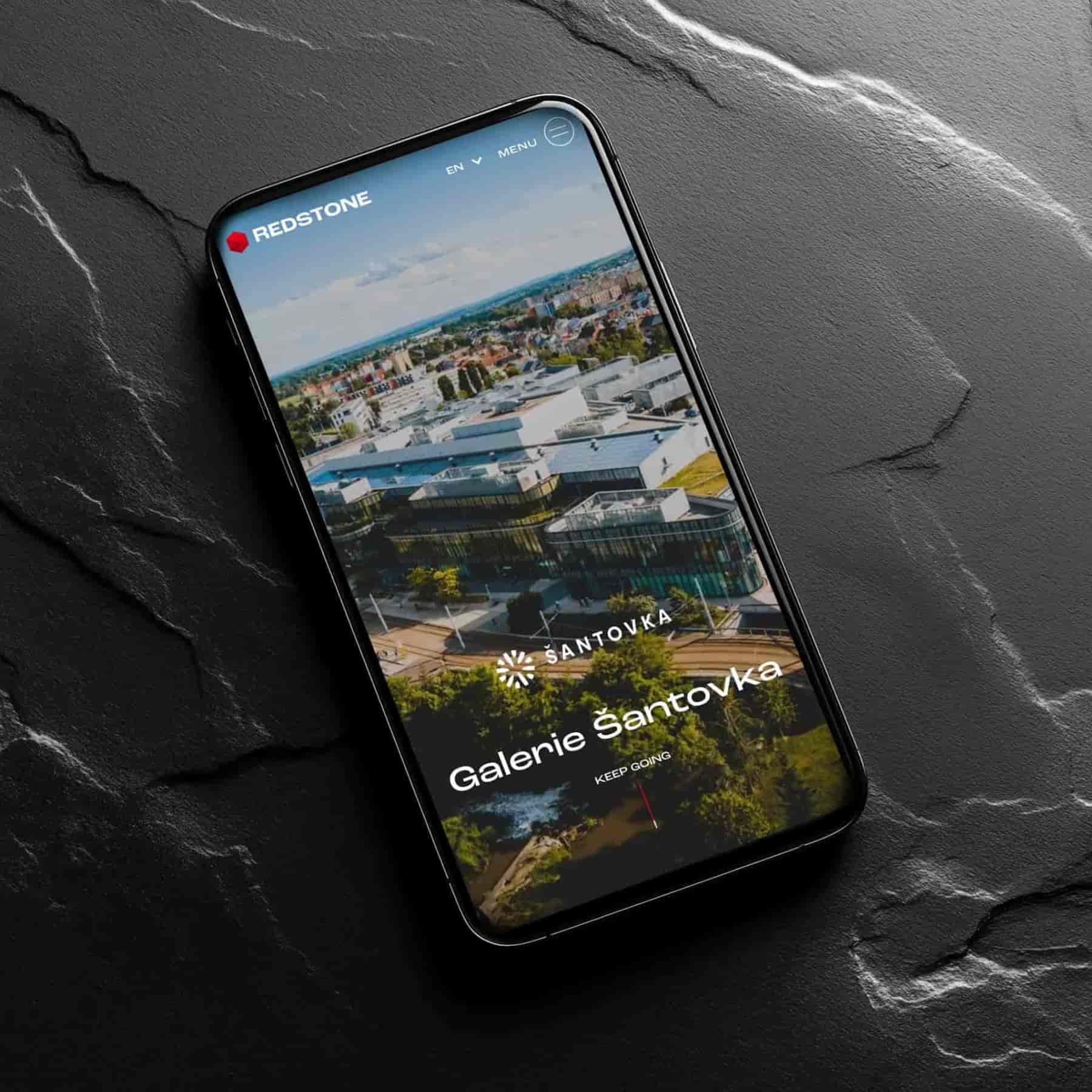 Webflow vývoj a digitální design pro investiční a developerskou společnost s portfoliem prestižních projektů.