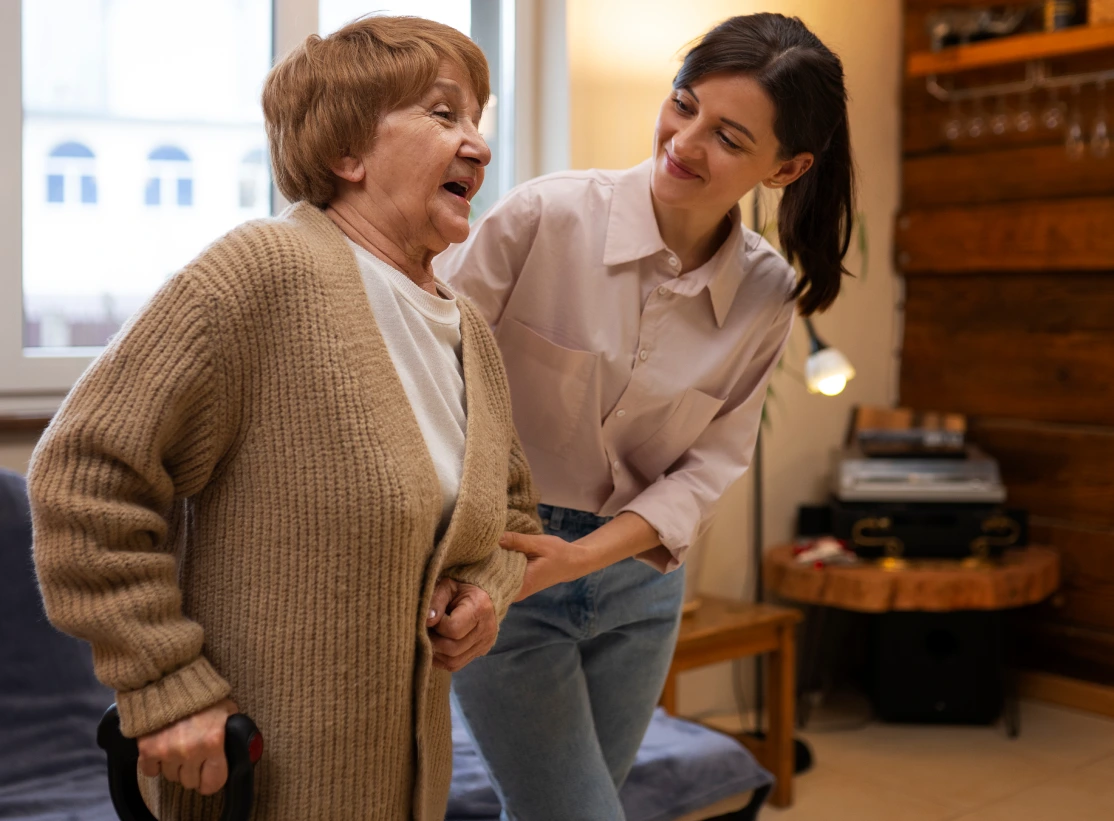 aide à domicile pour une personne âgée