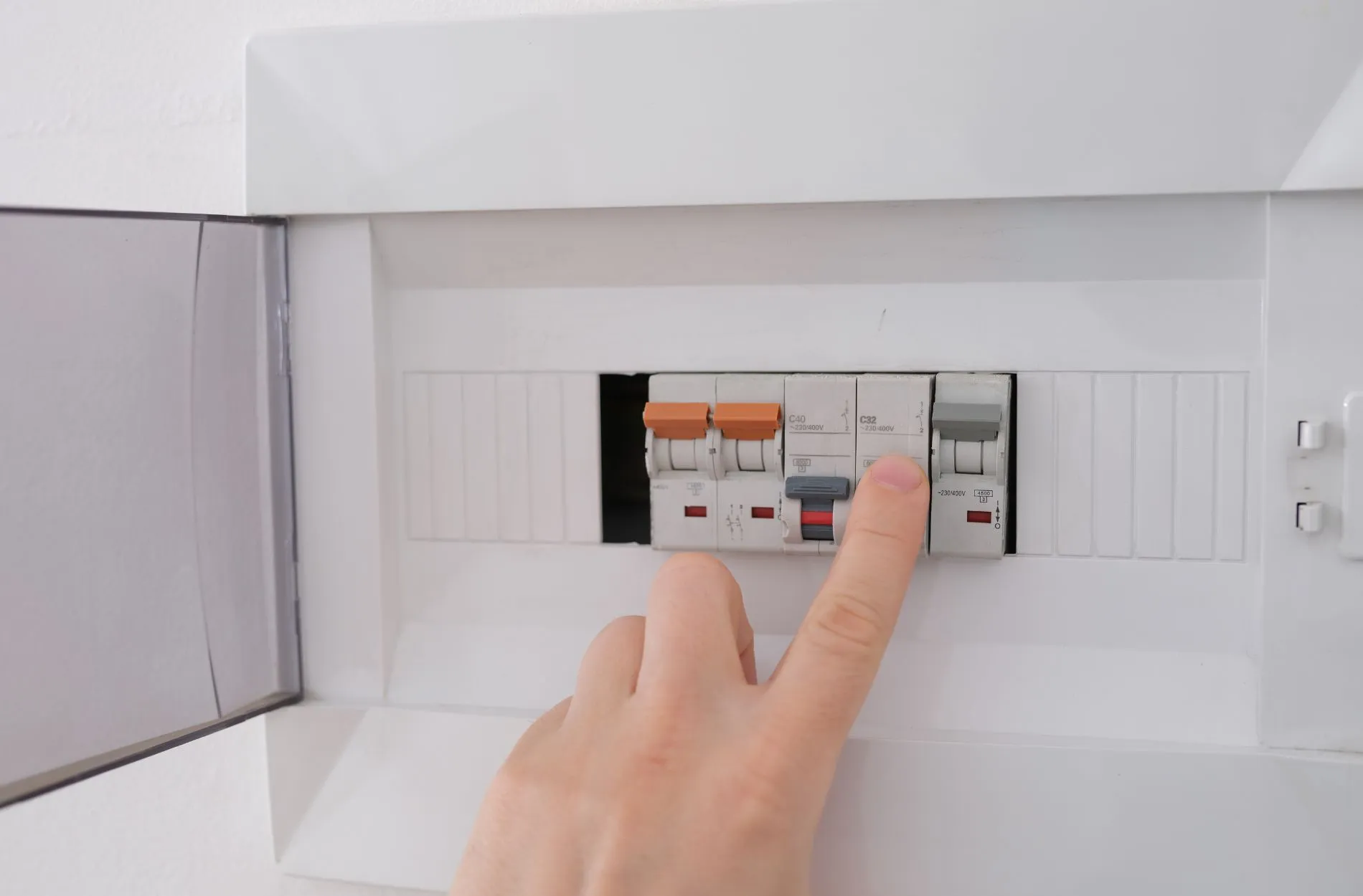 How to Fix AC Circuit Breaker Trips in Lakeway Homes