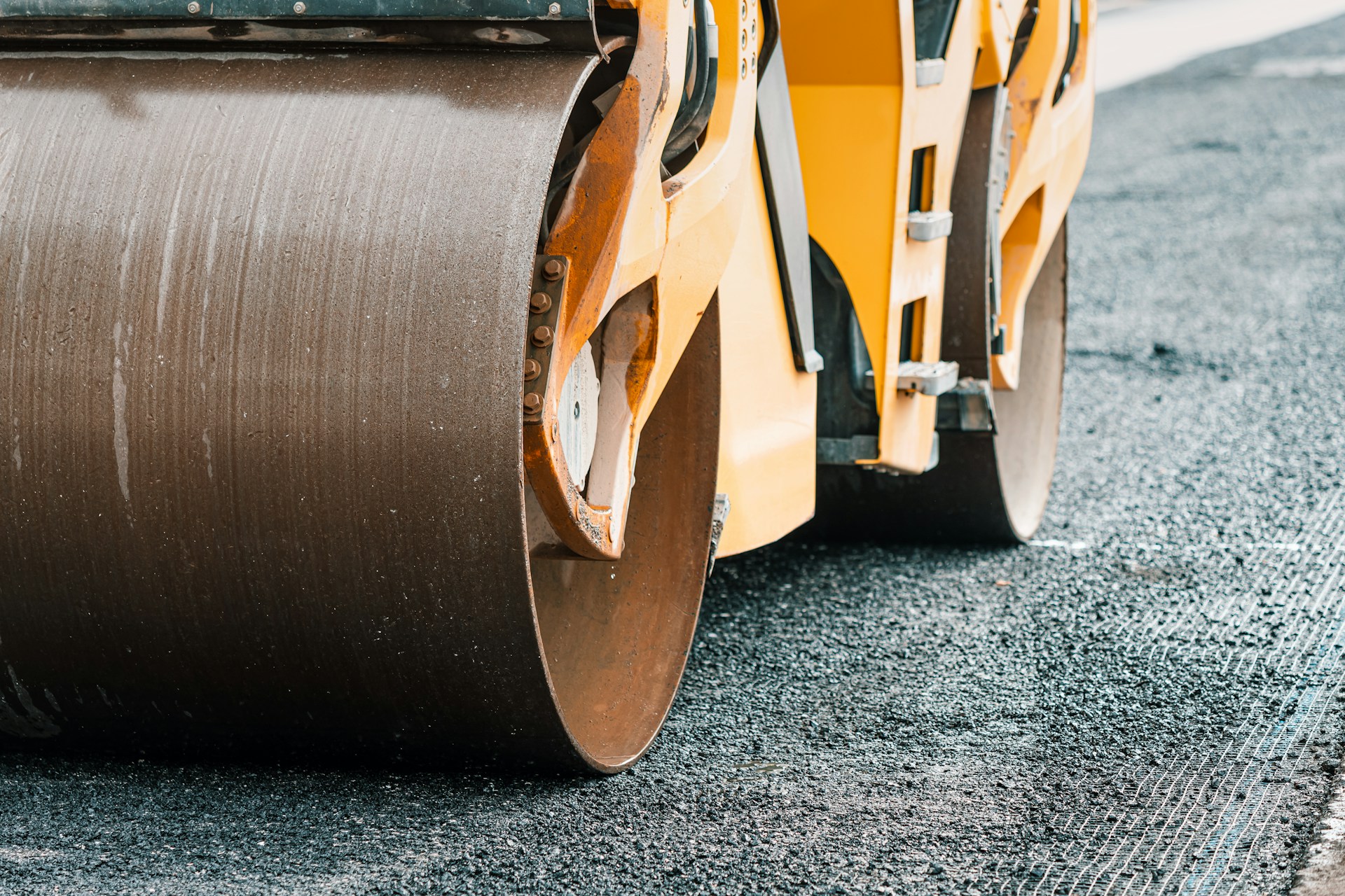 How Weather Extremes Affect Your Westerville Asphalt Pavement