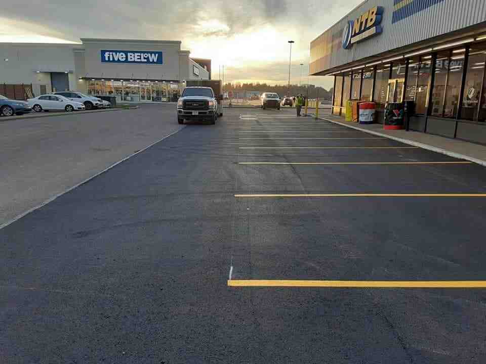 Striping with Confidence: Choosing a Trusted Expert in Delaware, OH