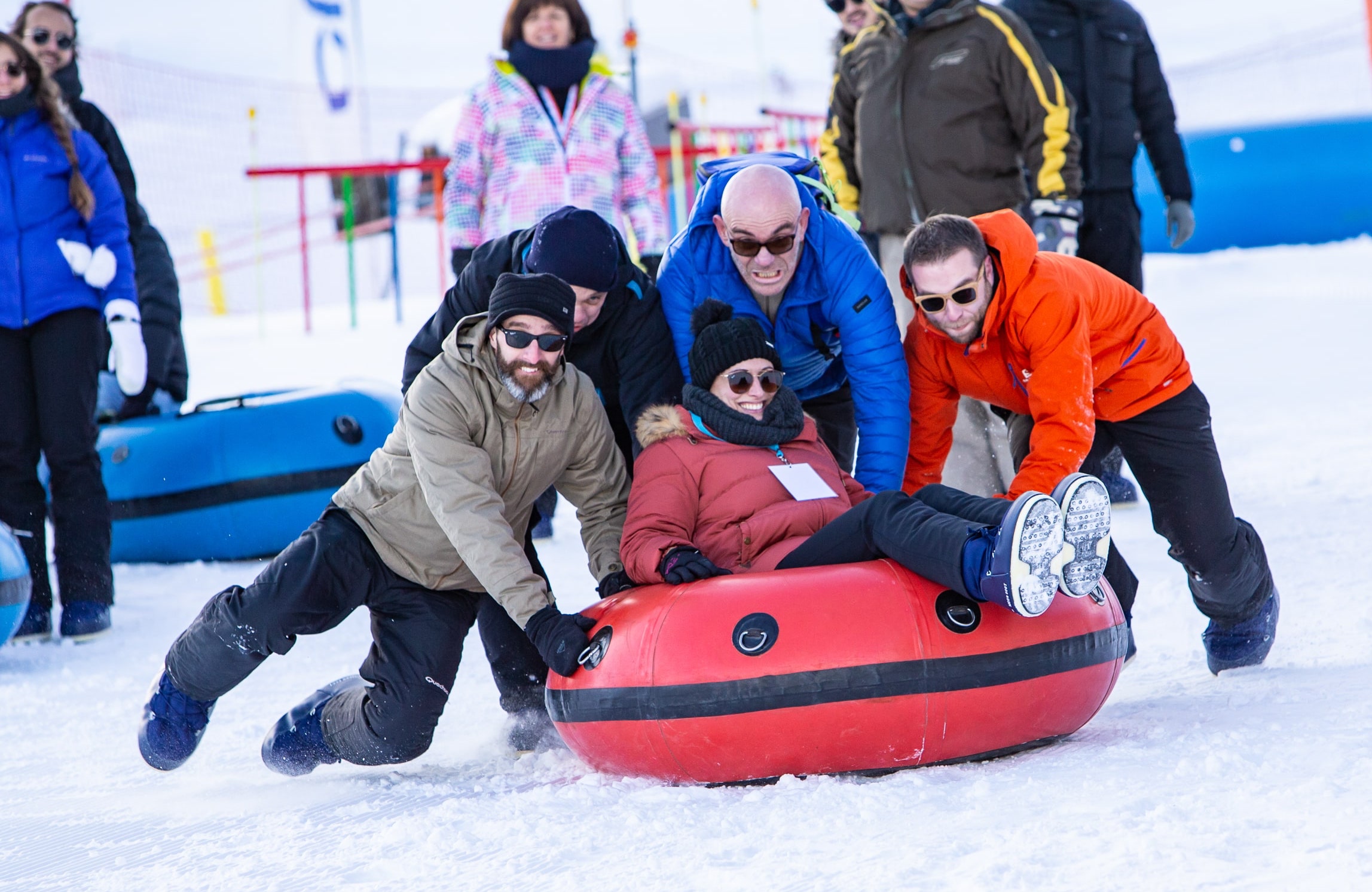 Team-building cohésion : Activités et jeux d'hiver sur neige