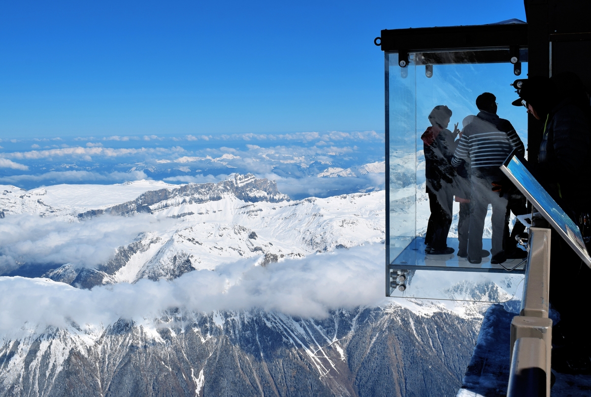 Team-building découverte : Visite de l’Aiguille du Midi via le téléphérique , le pas dans le vide