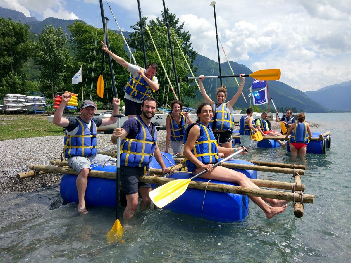 Team-building : Défi création de radeau