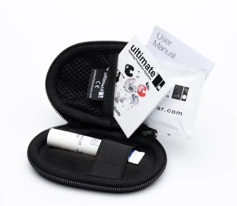 sleeping earplugs carry case and cleaning wipes