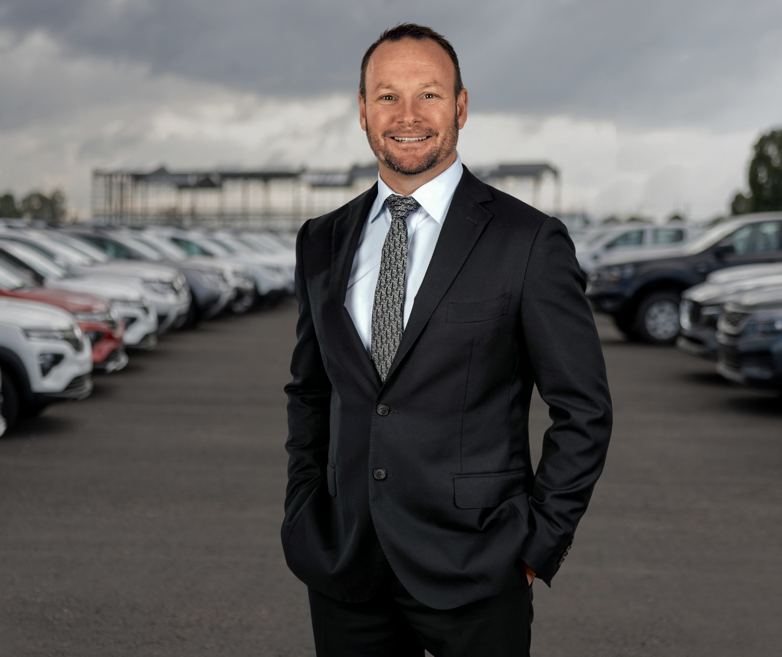 Luke car dealer image buying service slider for laptop