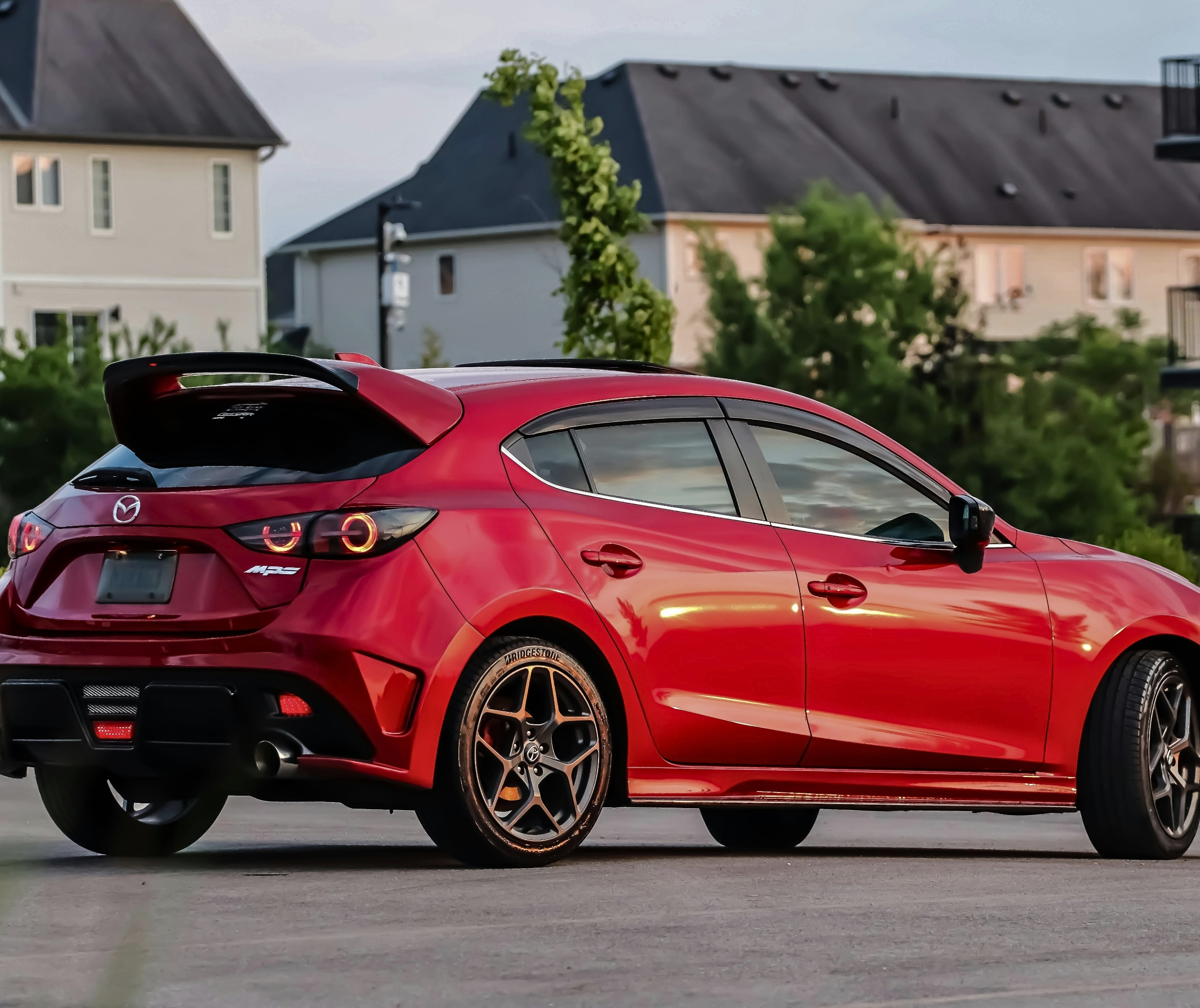 Mazda car buying service image laptop