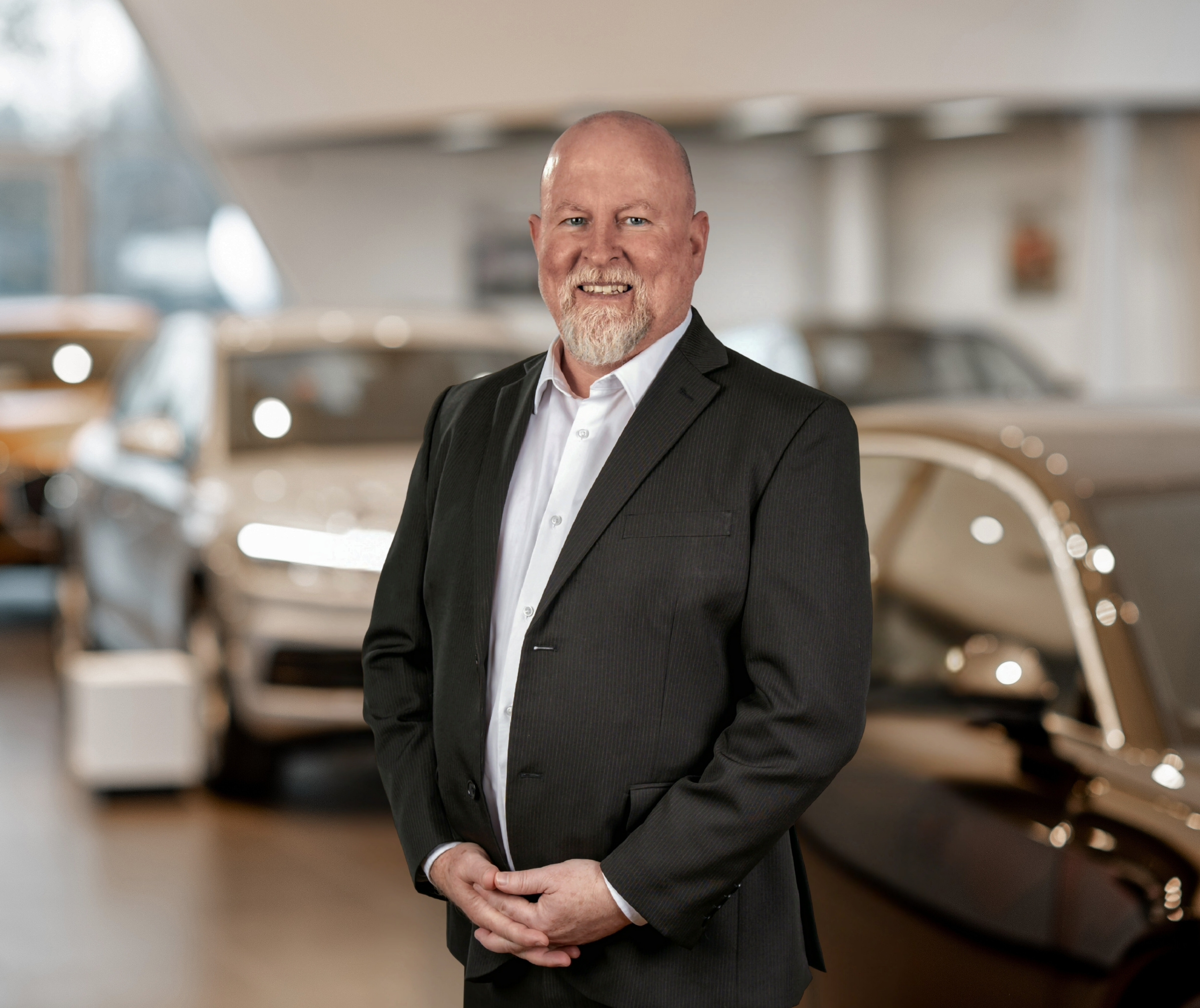 Jim Car buying service slider image laptop