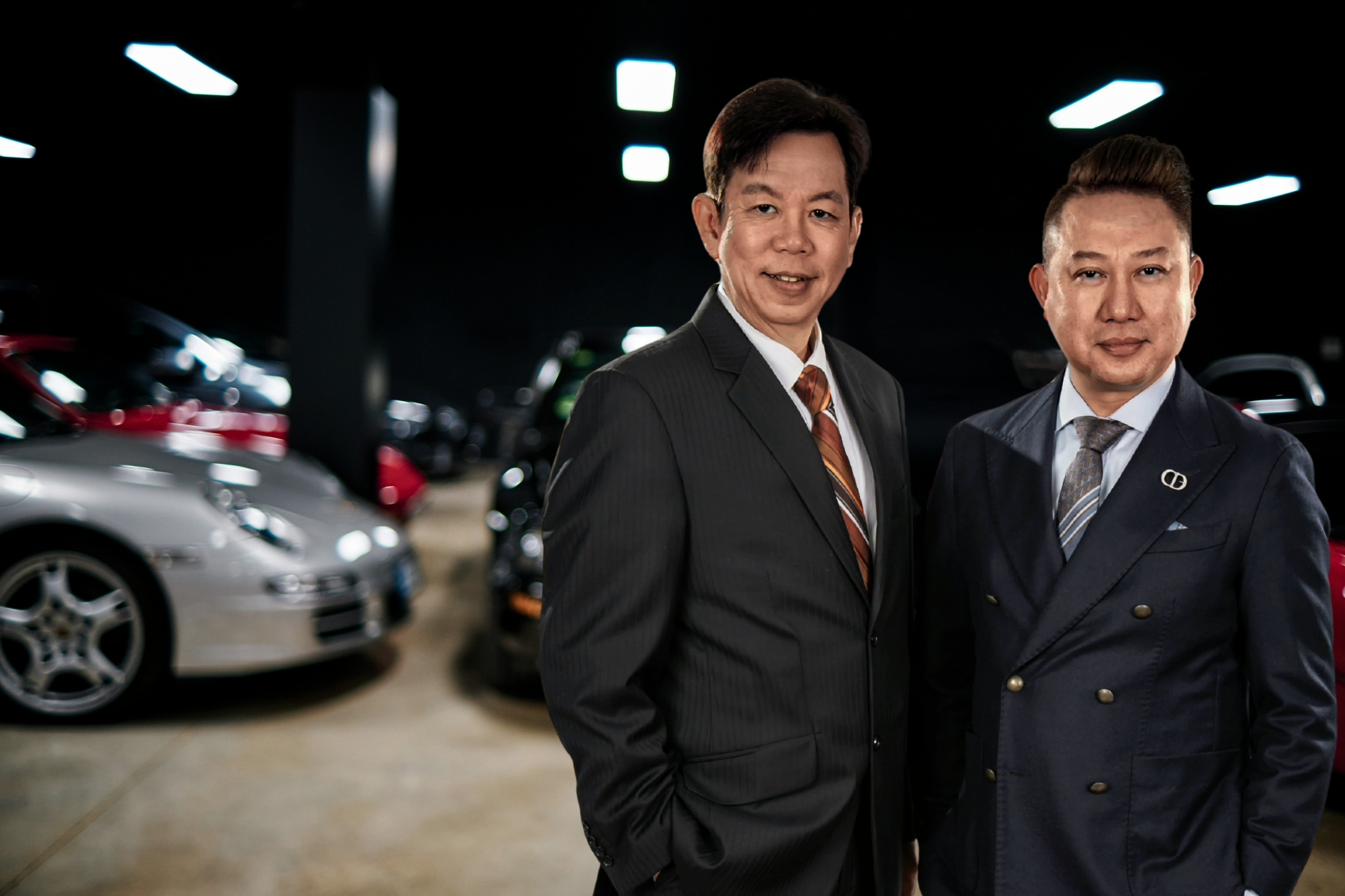 Hai and Andy Buying service slider image phone