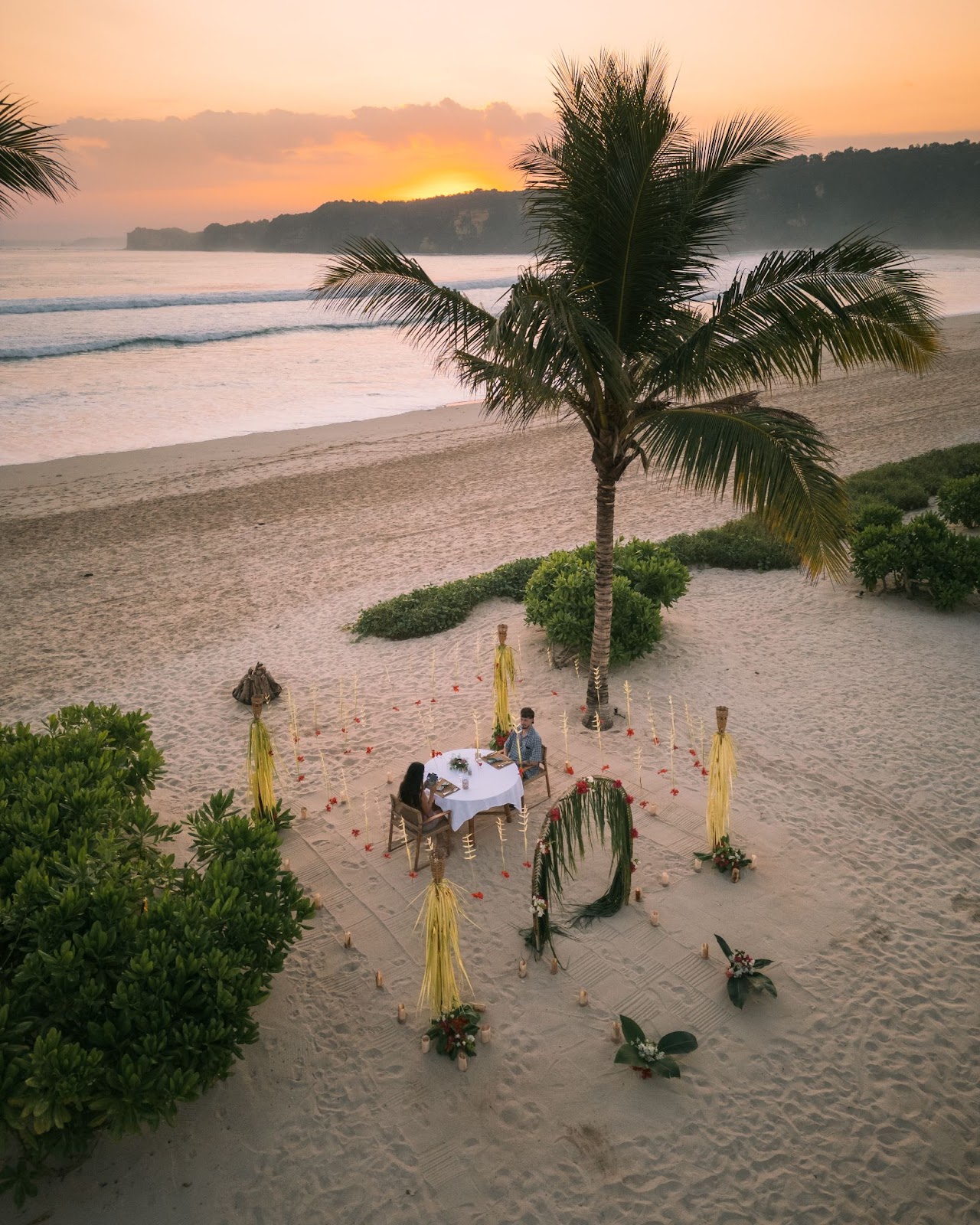 Couple's Romantic Dinner at the beach