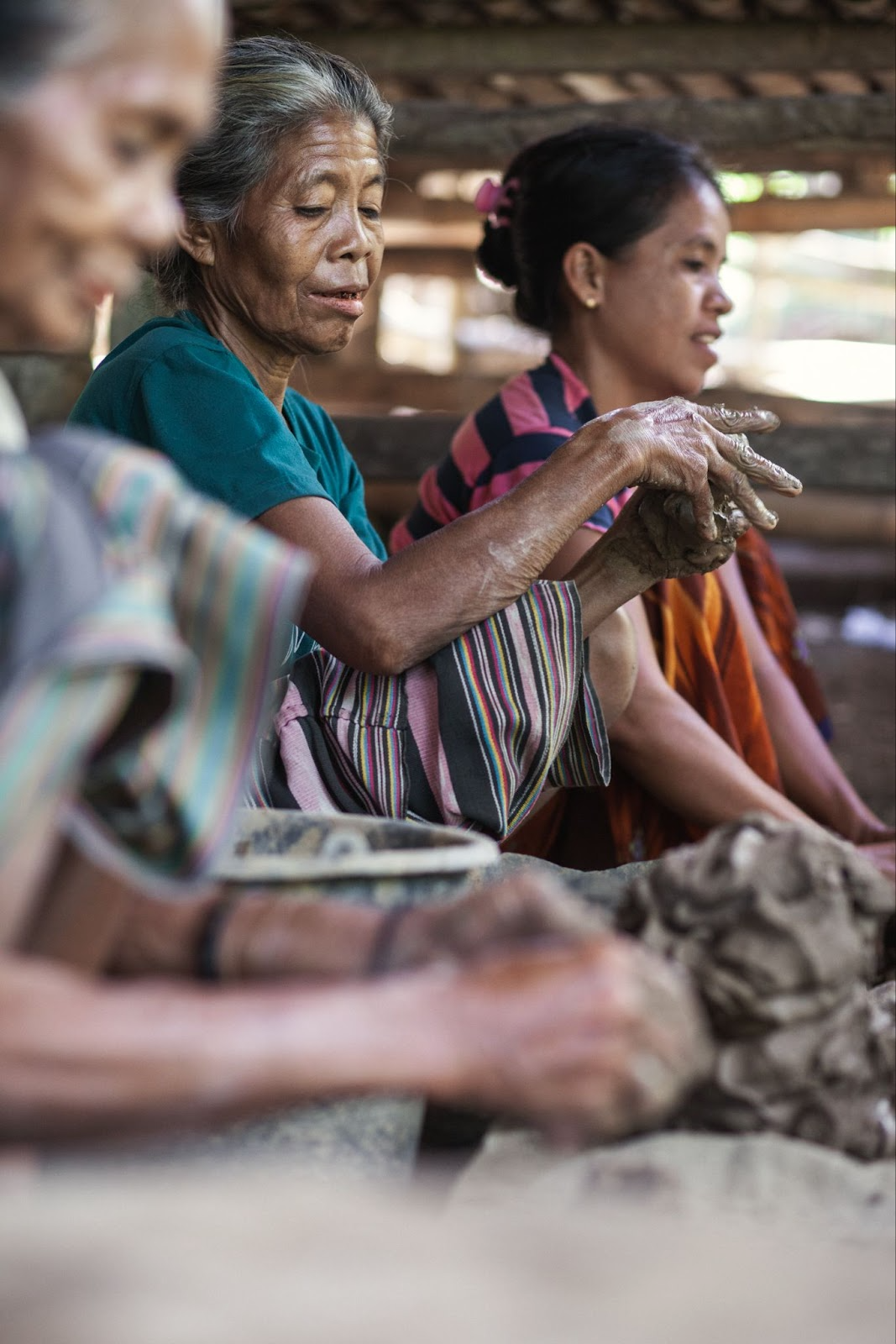 Women in Sumba Do The Pottery