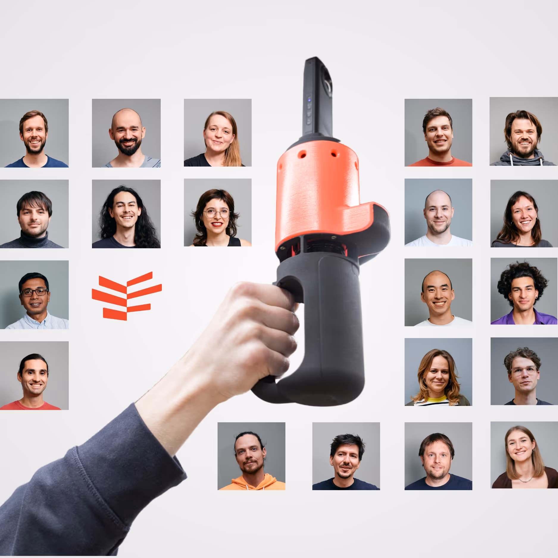 Teil des Lumoview-Teams mit dem LumoScanner für effiziente Gebäudevermessung