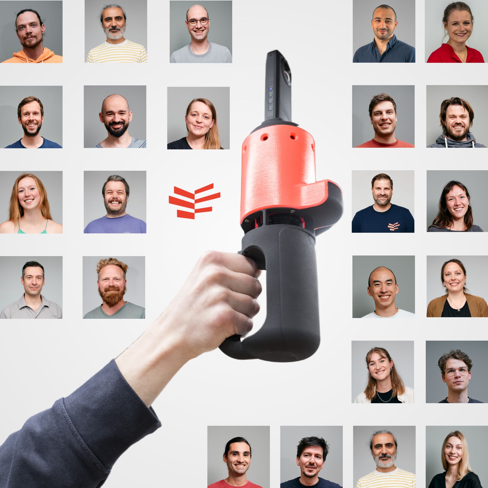 Teil des Lumoview-Teams mit dem LumoScanner für effiziente Gebäudevermessung