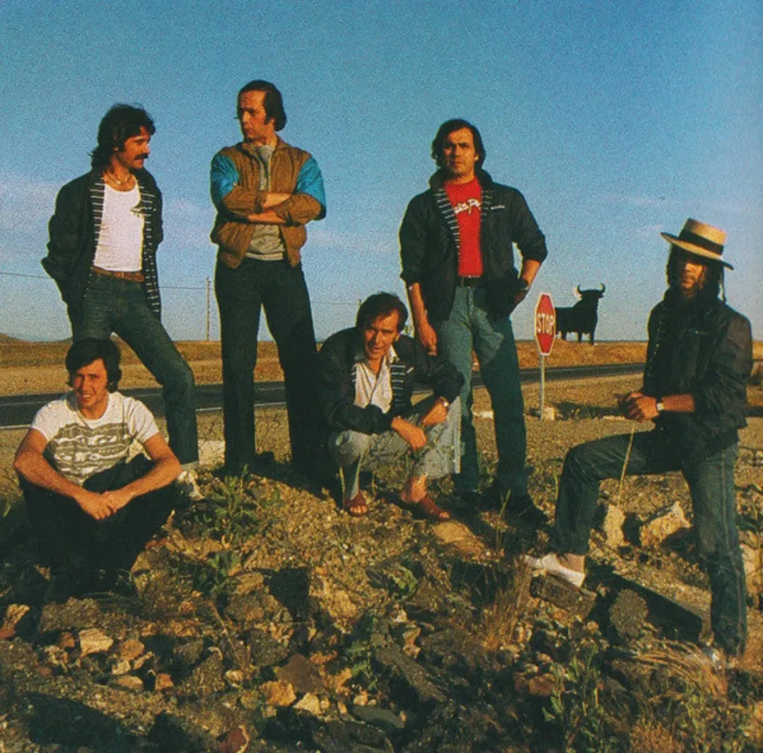 Paco de Lucía sextet with Pepe de Lucía, Carles Benavent, Ramón de Algeciras, Jorge Pardo, Rubem Dantas