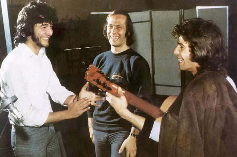 From left to right: Tomatito, Paco de Lucía, and Camarón de la Isla.