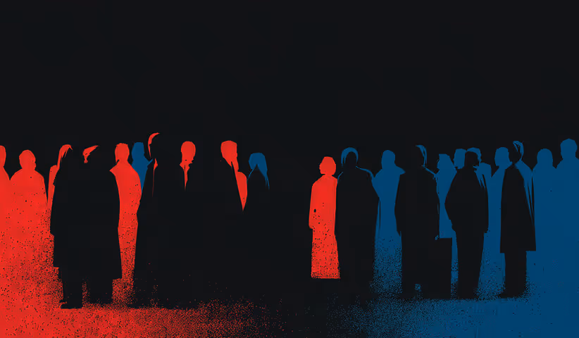 Silhouetted crowd divided into red and blue groups on a dark background, symbolizing audience segmentation, targeting, and differentiation.