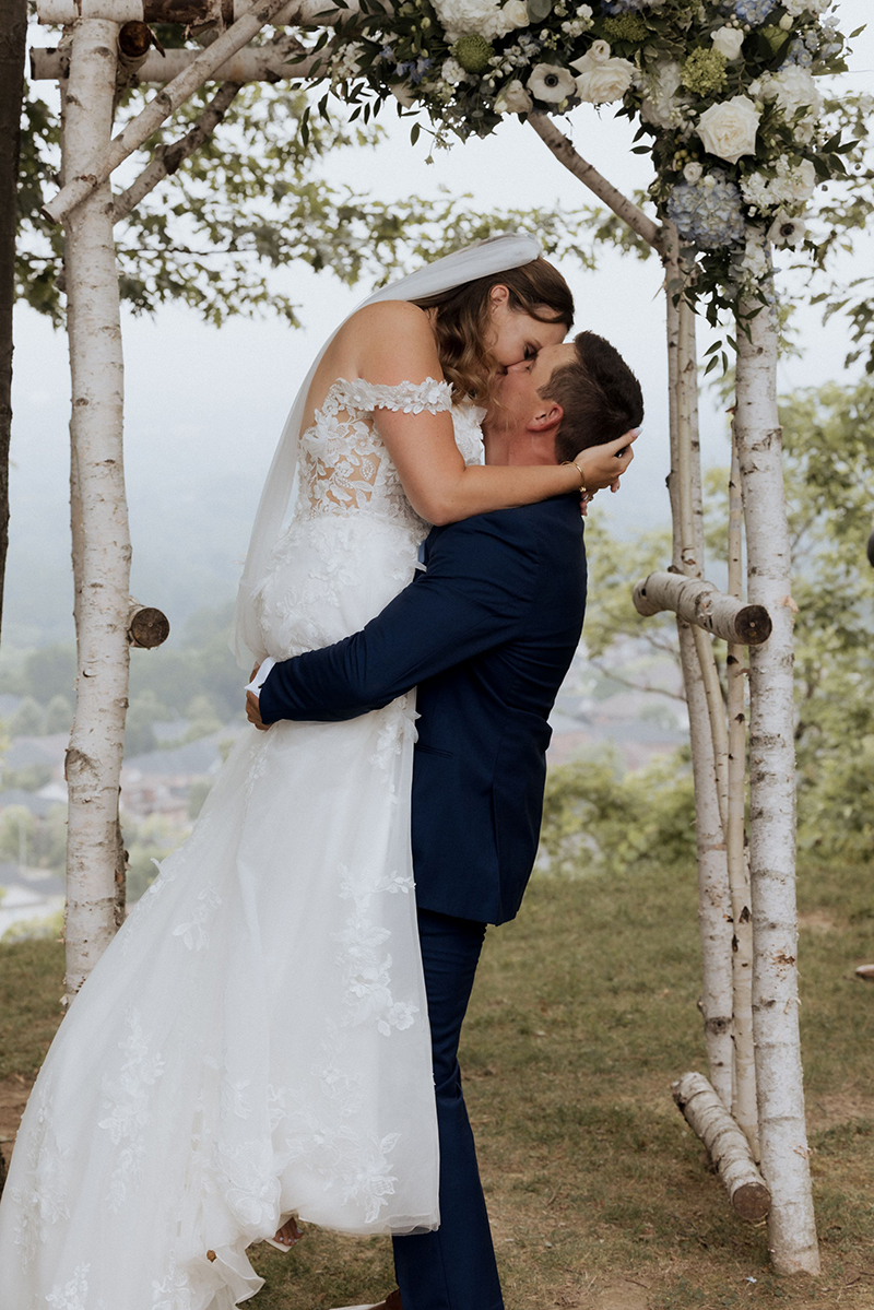 Wedding Videographer Oakville: Cinematic Storytelling Awaits