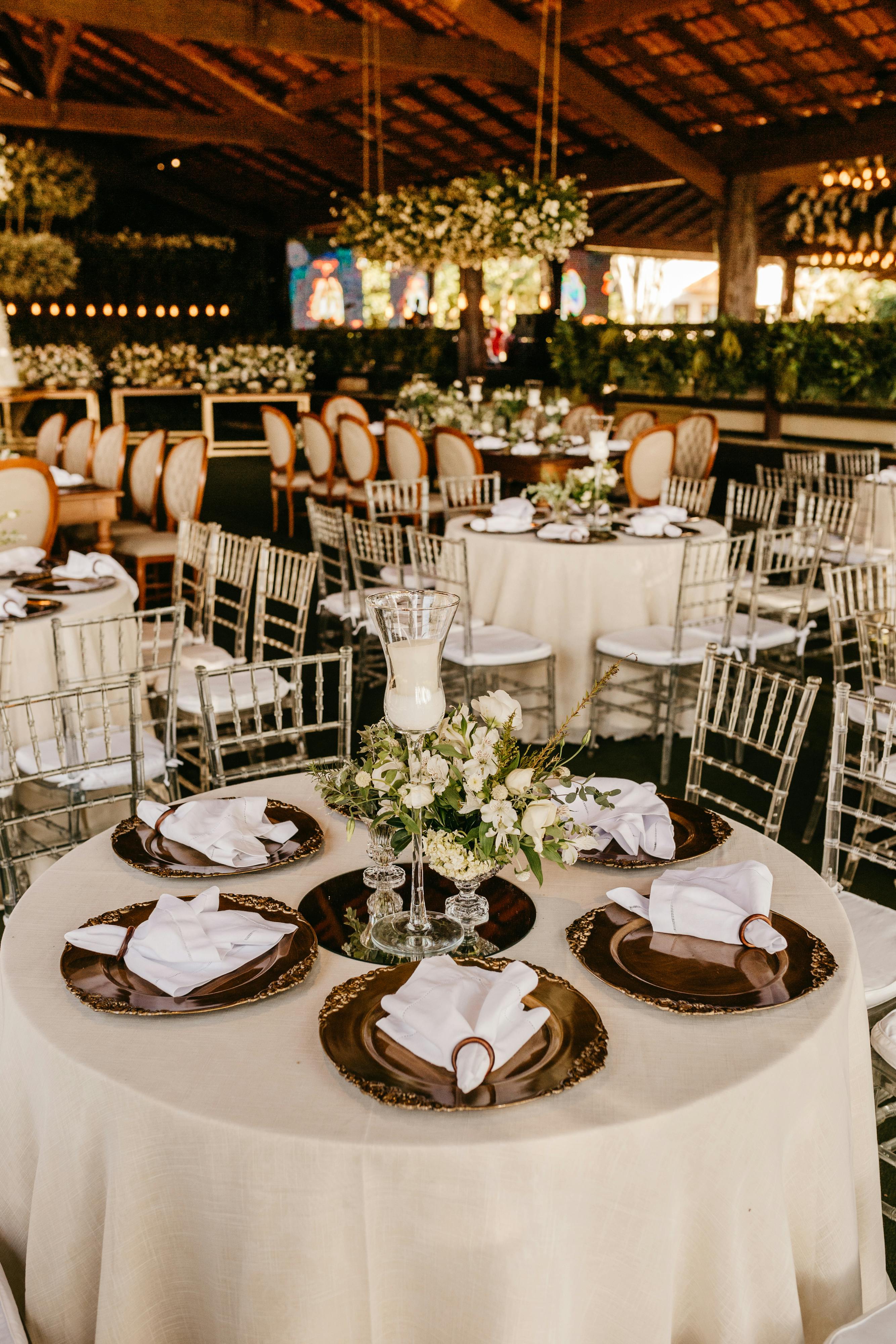 wedding venue with a white, brown, ad green theme