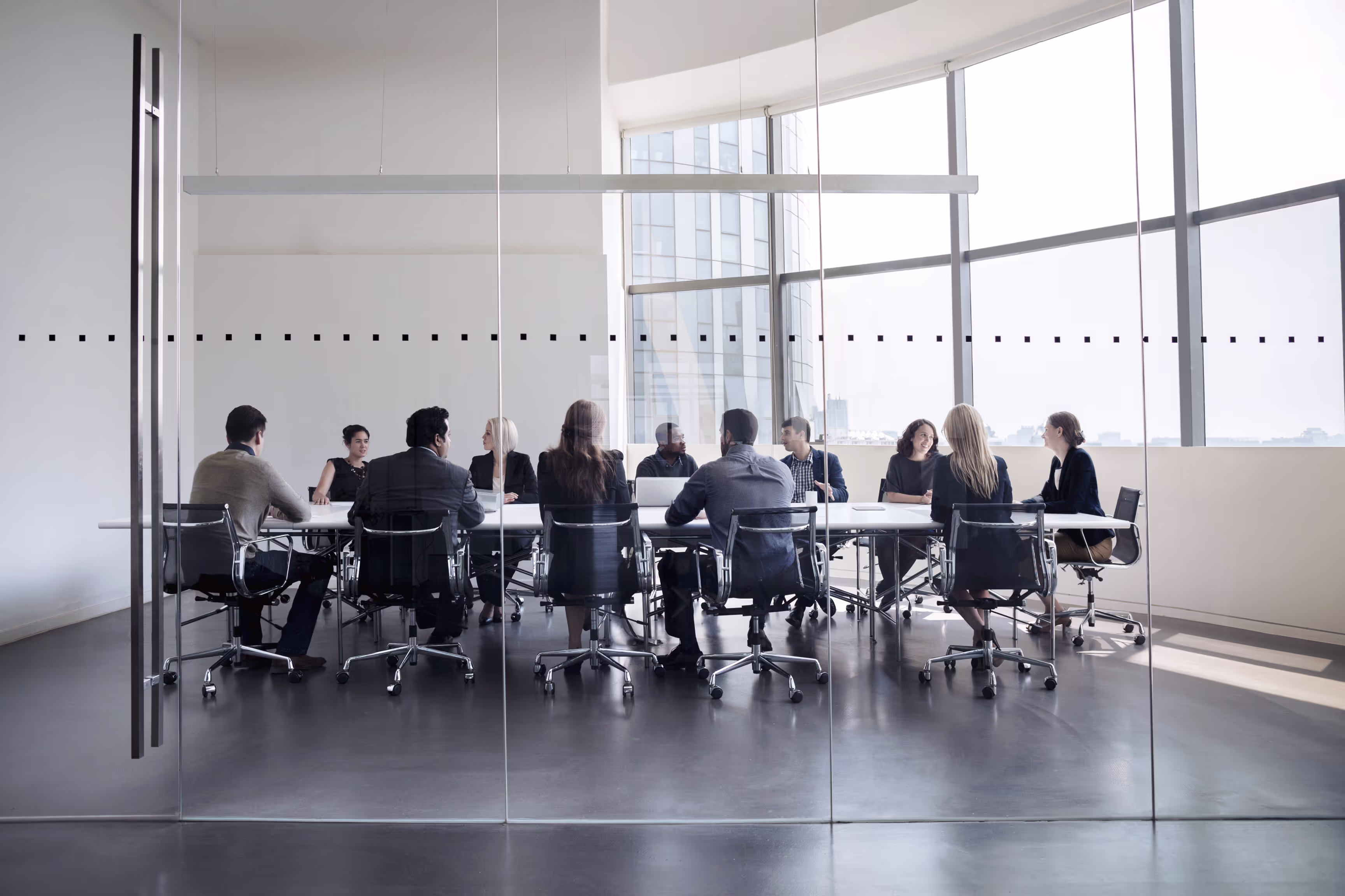 Plan your next meeting at WorkSocial's meeting rooms Jersey City venues & explore variety of setups for meetings, brainstorming sessions, workshops, or retreats.