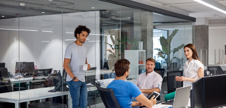 Explore coworking space Los Angeles facility, private offices, conference & training rooms with state of the art technology, 5-star hospitality etc.