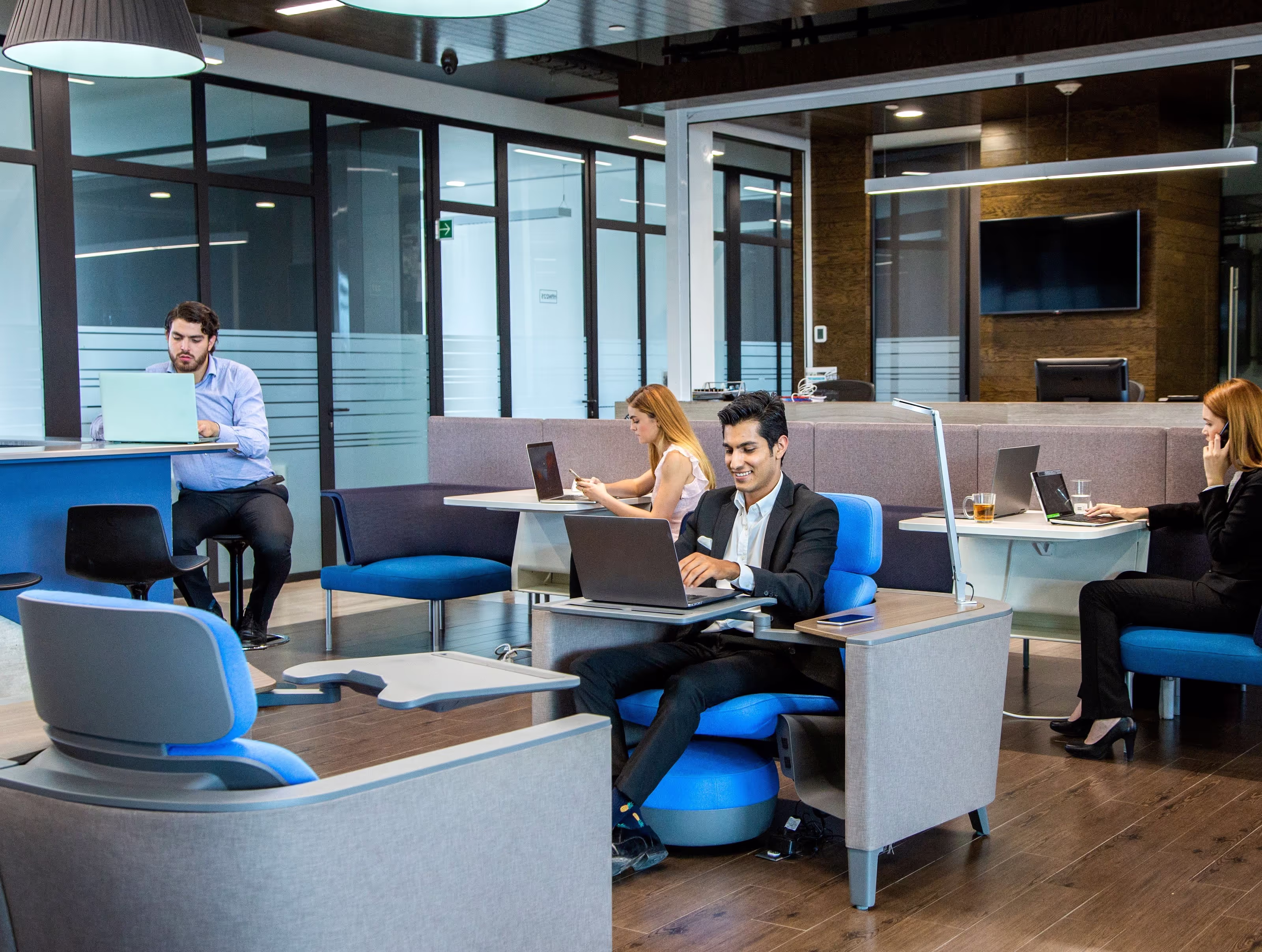 Explore private office space New York City locations, with high-end amenities, meeting rooms, and great locations. Designed for executives, freelancers, and remote workers.