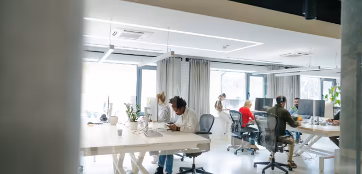 Private office space in Los Angeles, ideal for teams of over 8 persons offers a cost-effective solution flexible & customizable.