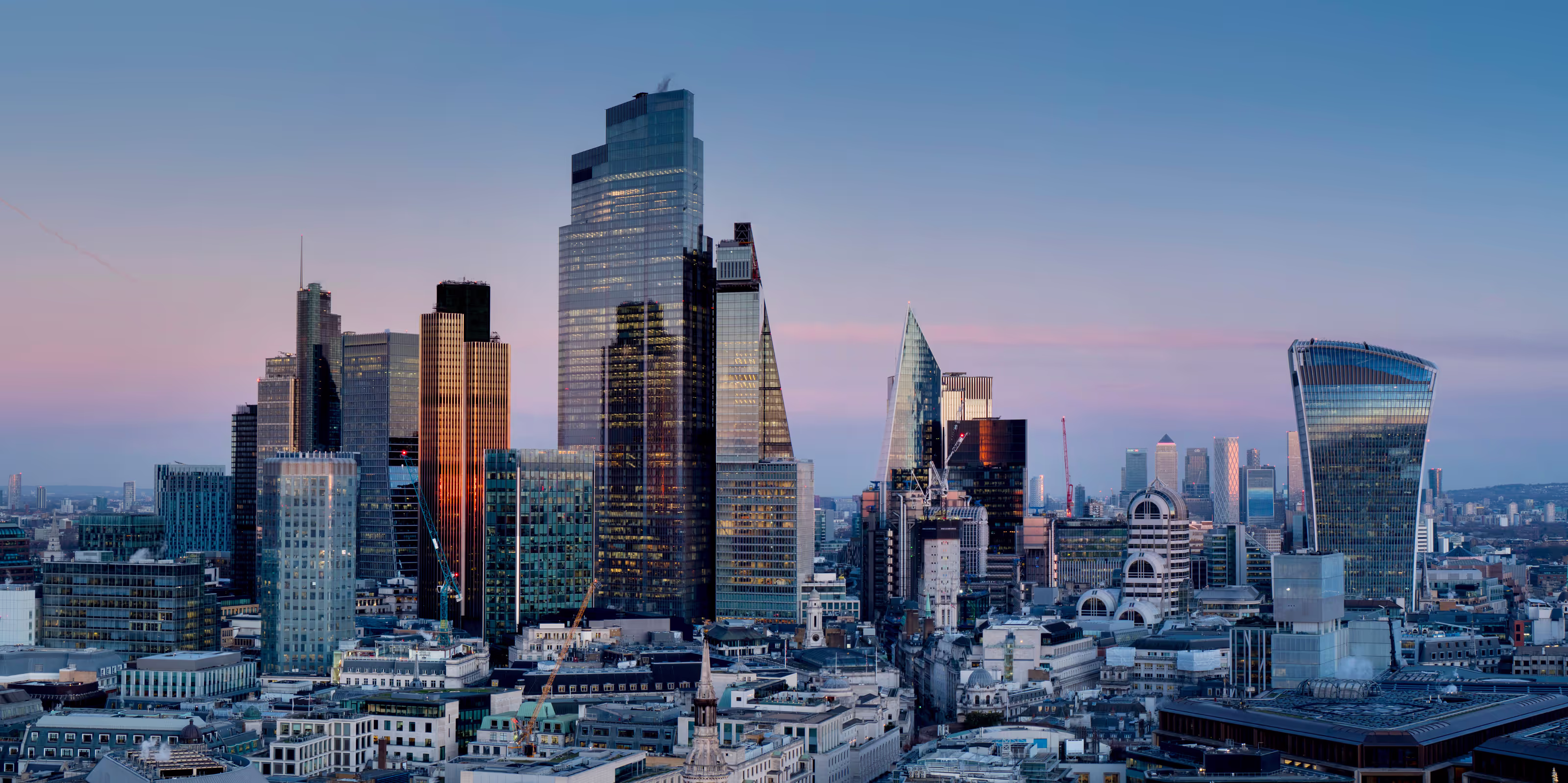 London virtual office with a professional business address, staffed reception, and meeting rooms available on demand.