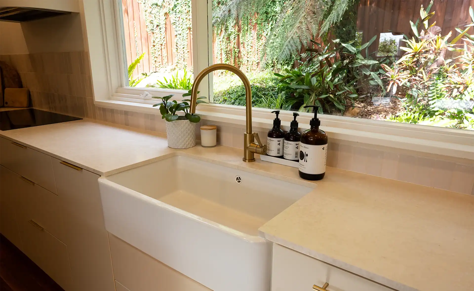 Modern kitchen sink design - Mosman Project