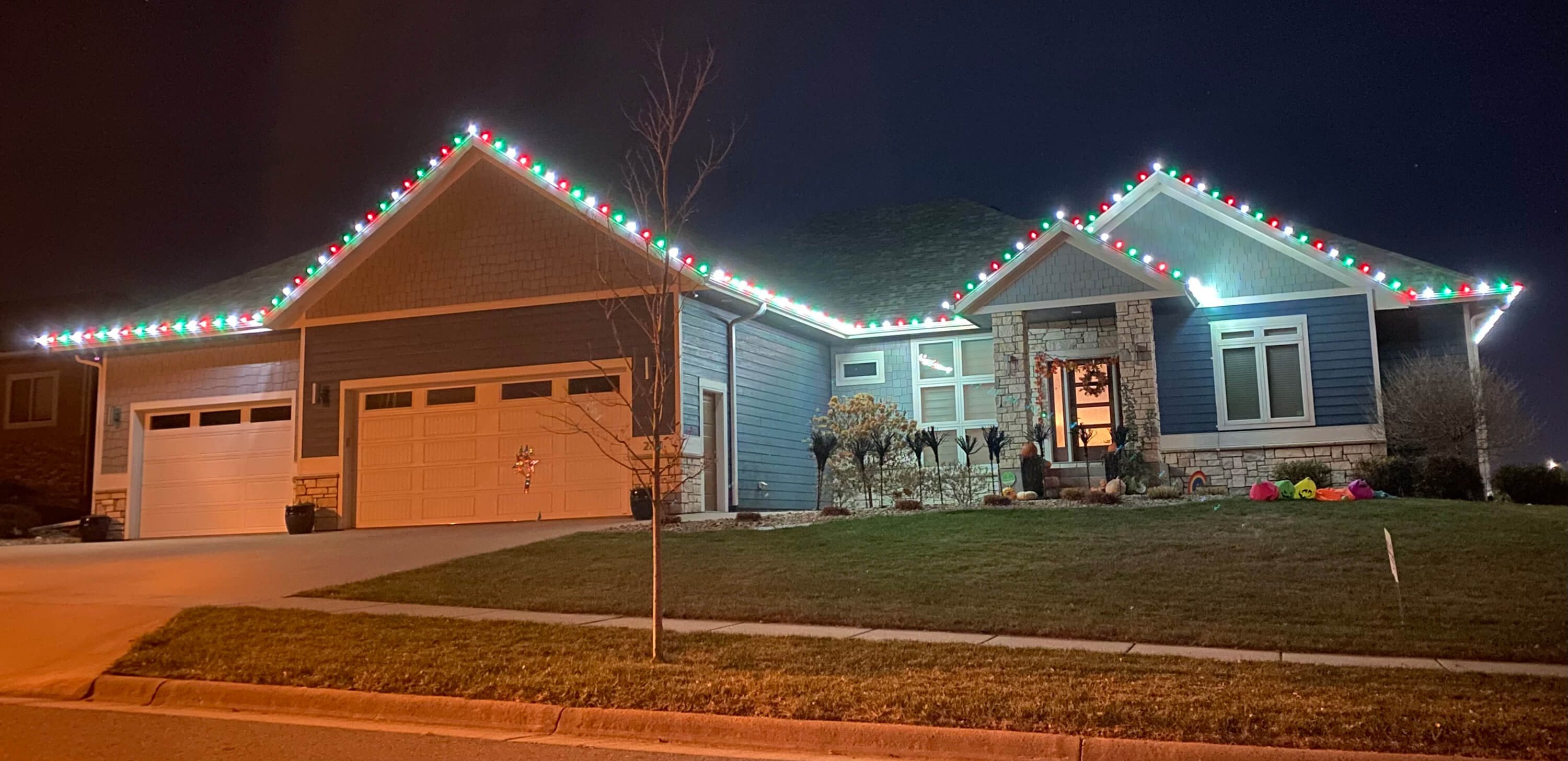 professionally decorated home by 605 Holiday Lighting