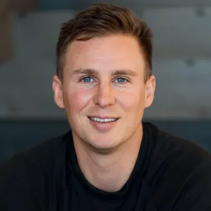 Brown haired man