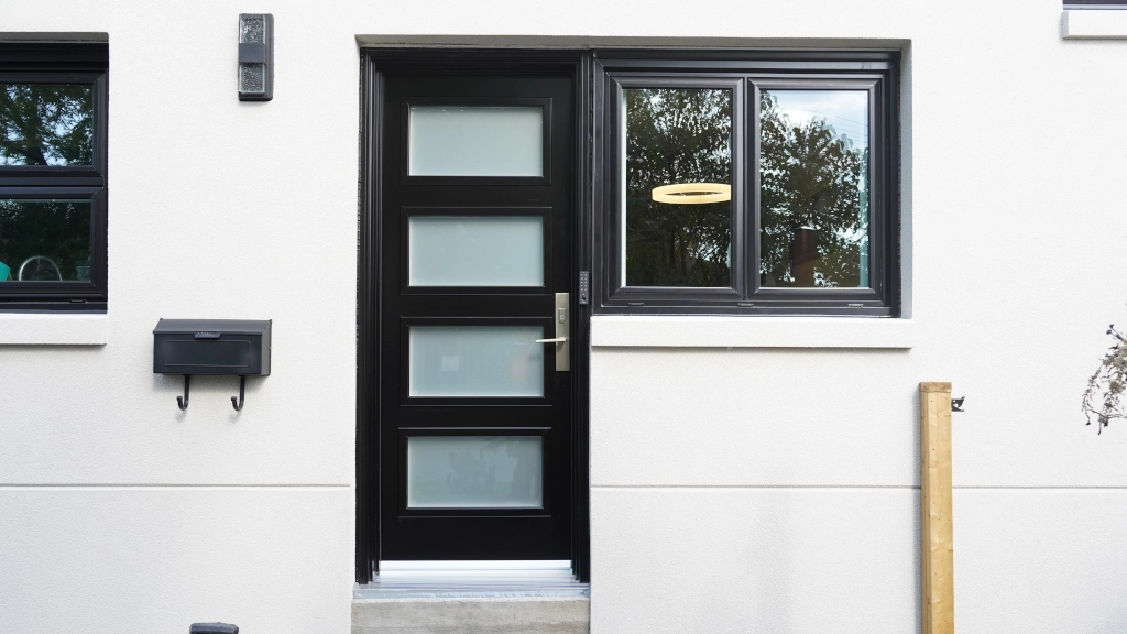 Uno Entry Door - Photo 03
