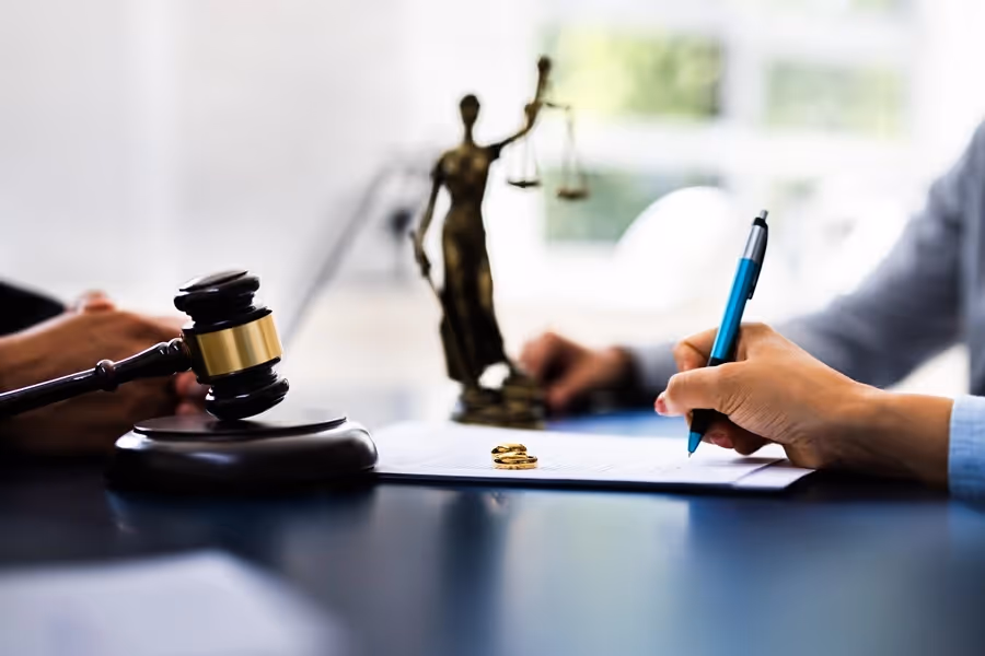 How Much Does a Divorce Cost in California? Guide 2026.