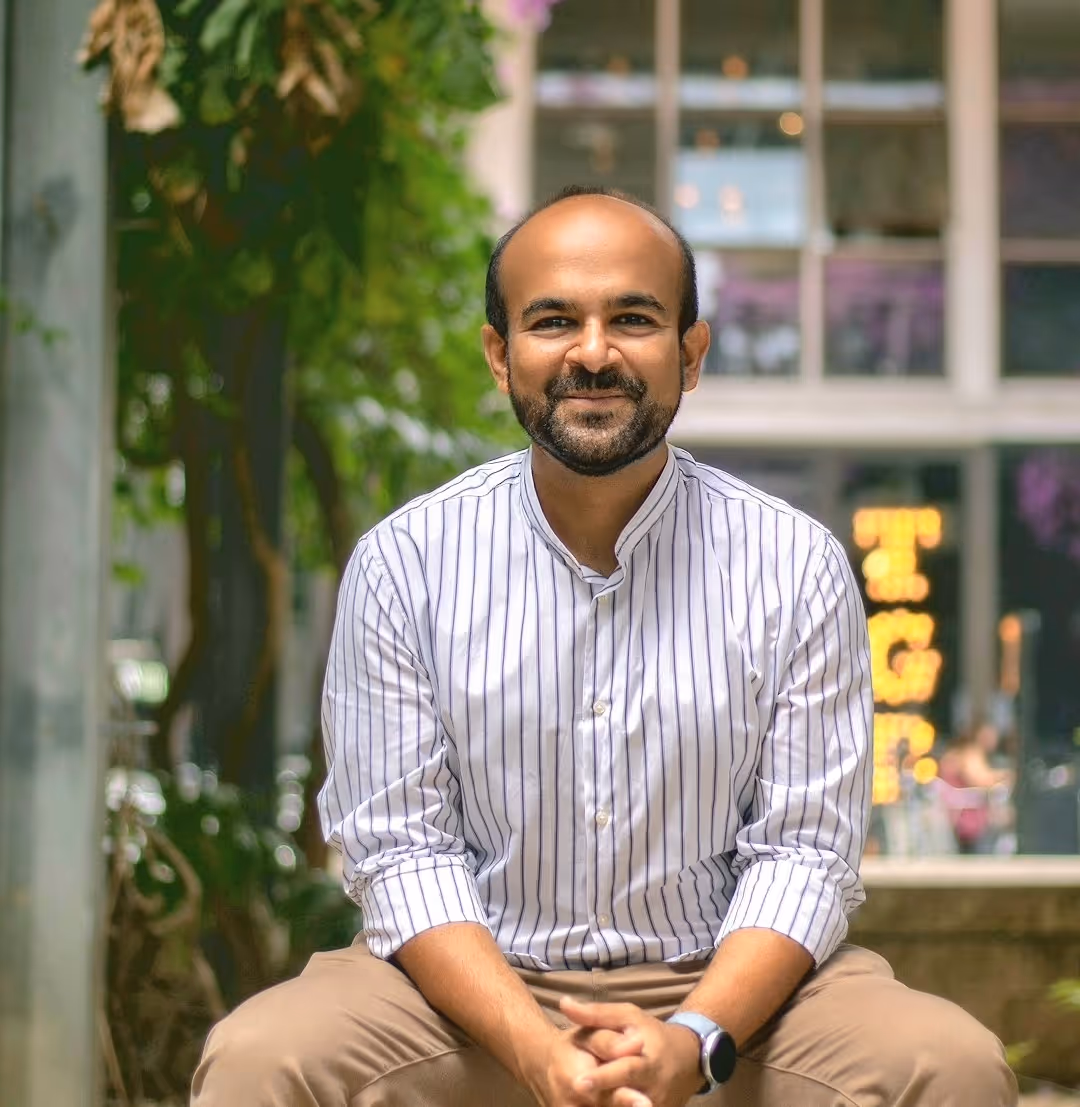 Veb Bansal - B2B Marketing Expert - Fractional CMO