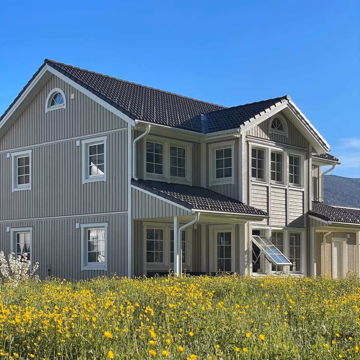 Schwedenhaus von ValleyHomes in grau