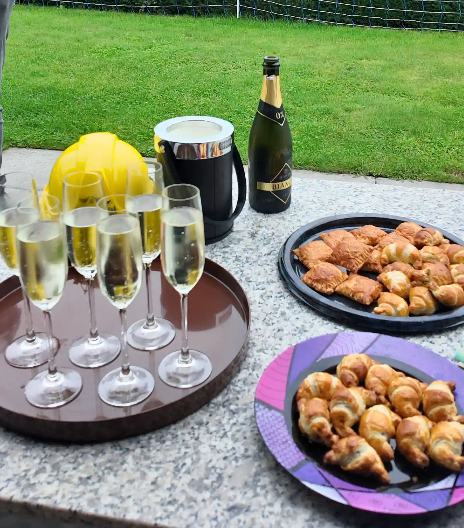 Spatenstich Apéro Schwedenhaus ValleyHomes