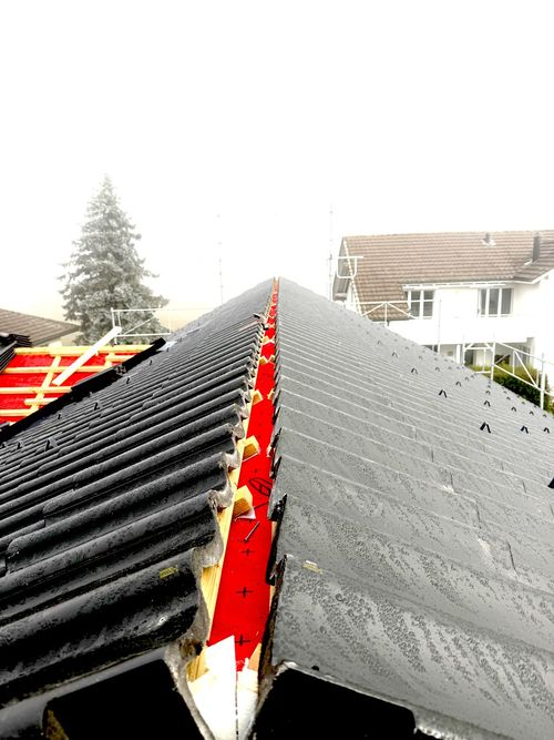 Dachgiebel von Schwedenhaus im Aargau