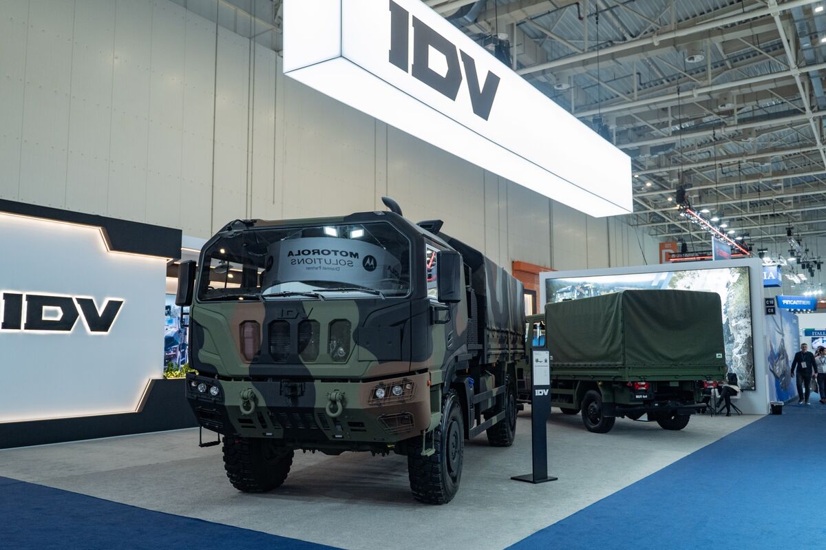 Iveco Confirms Talks for Sale of Defense, Commercial Businesses