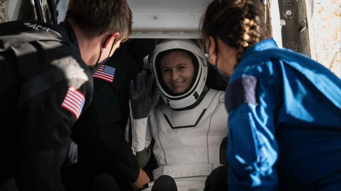 Buzz Aldrin and Vivek Lall: Calling all space pioneers — America needs you