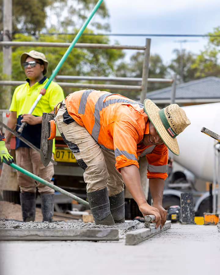 Aussie trading leveling concrete