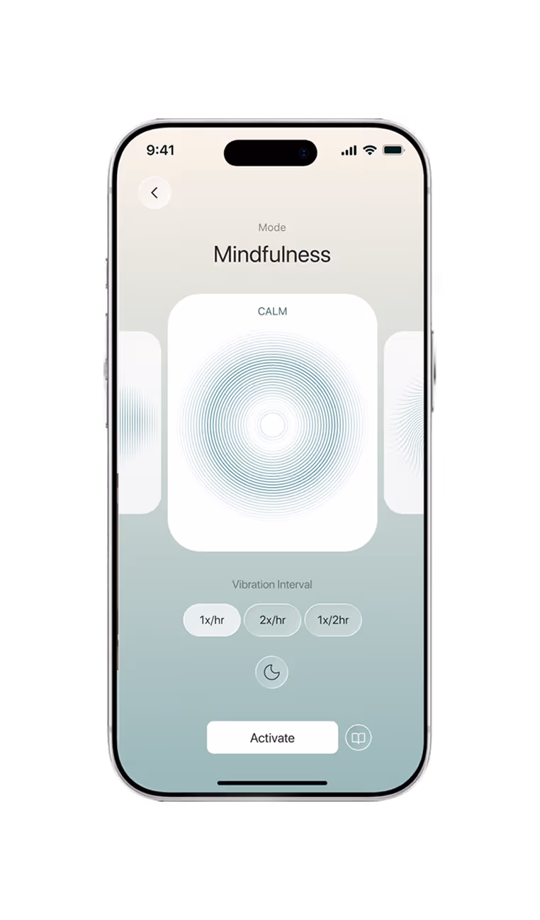 Smartphone screen showing Mindfulness mode with Calm setting and vibration interval options.