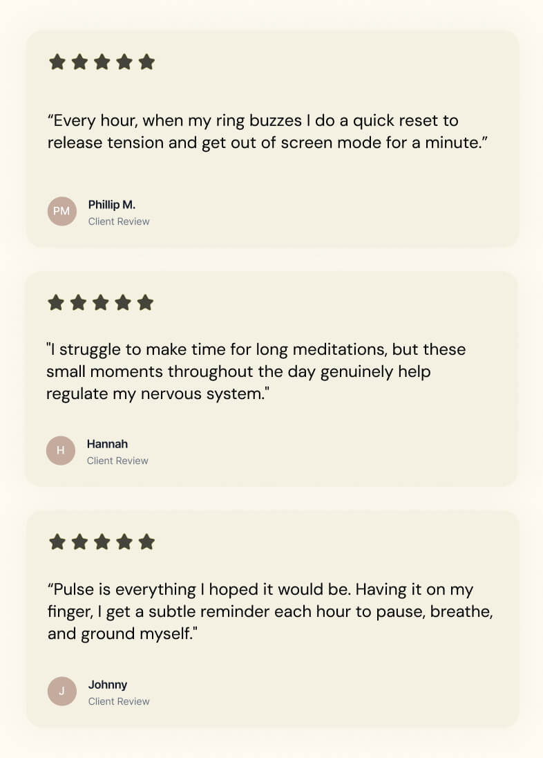 Three client reviews praising a ring that buzzes hourly to help reset, meditate, and ground oneself.