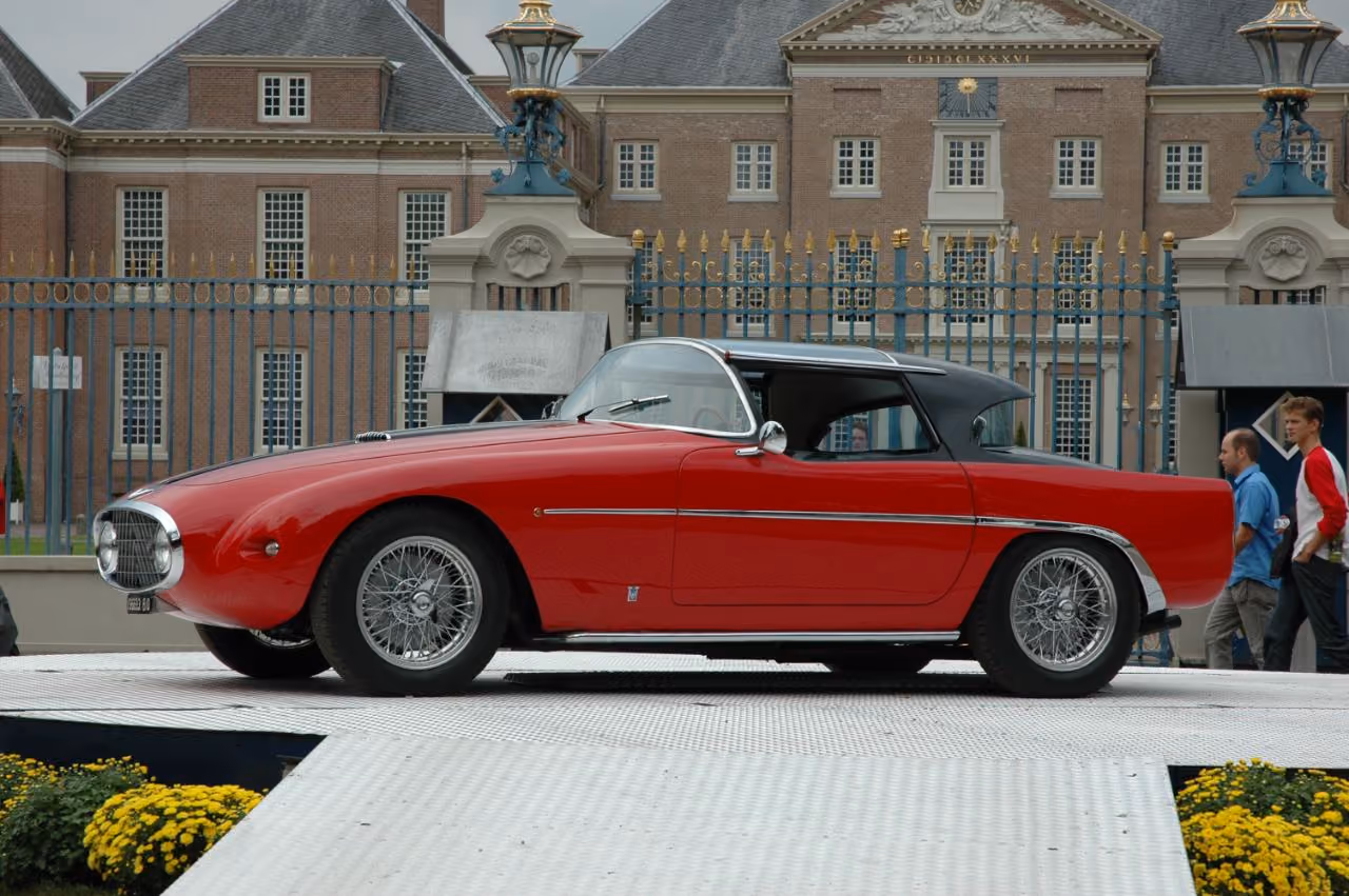 Best of Show 2004 — Fiat 8V “Demon Rouge”, carrosserie Michelotti, 1952