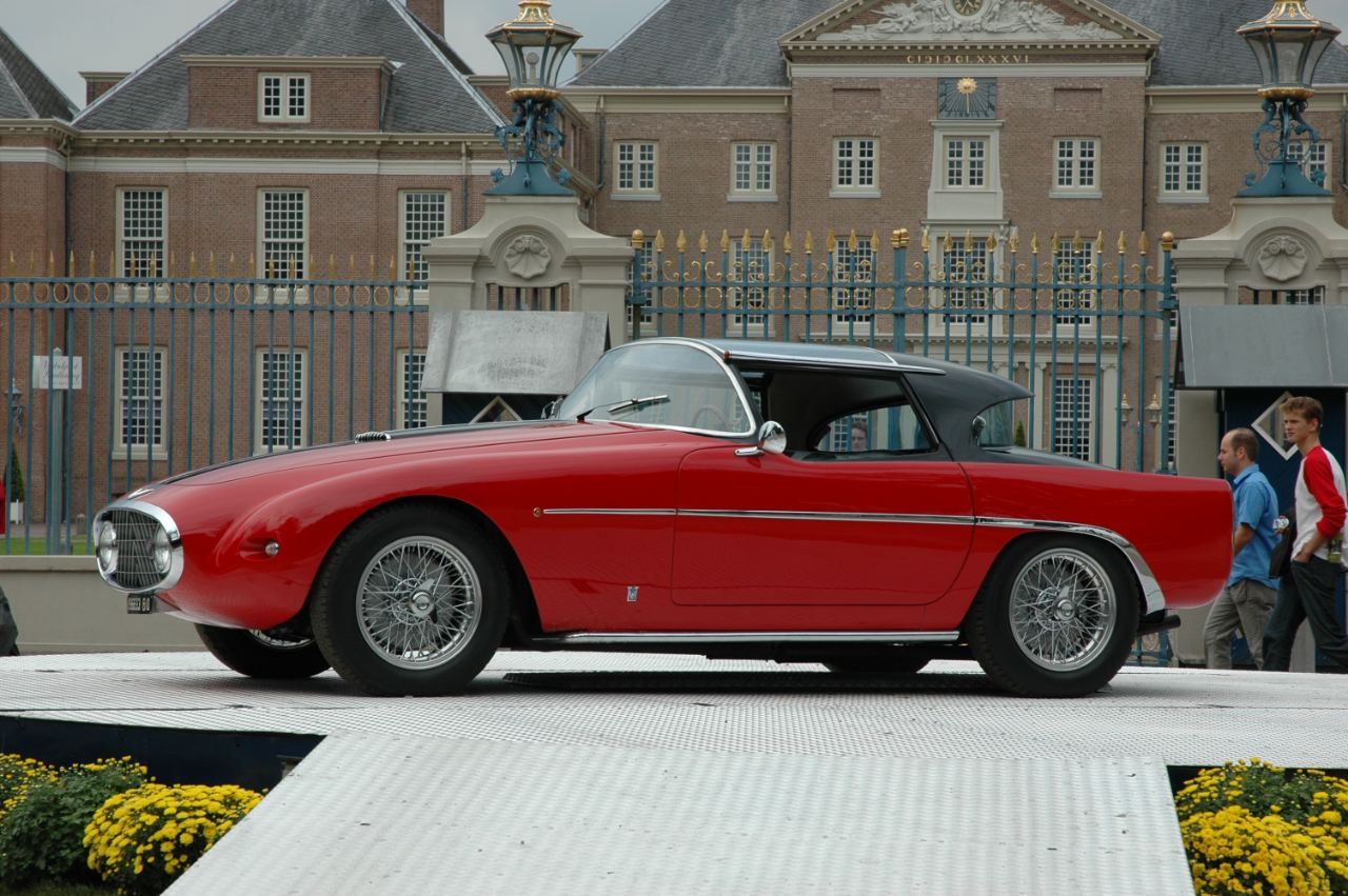 Best of Show 2004 — Fiat 8V “Demon Rouge”, carrosserie Michelotti, 1952