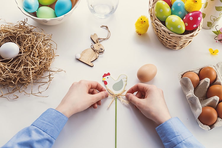 Brighten up your office with DIY Easter decorations