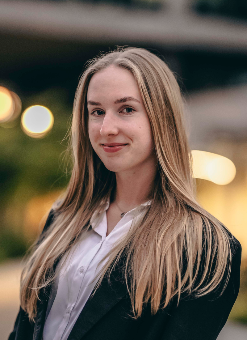 Adéla Pazderová - Účetní.