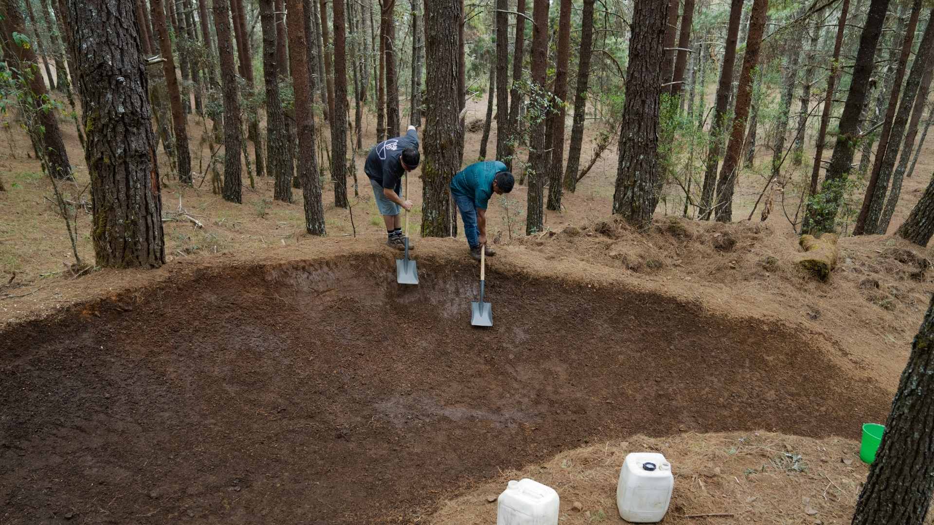 Two Wheel Epix works to build more mountain bike trails in Oaxaca Mexico