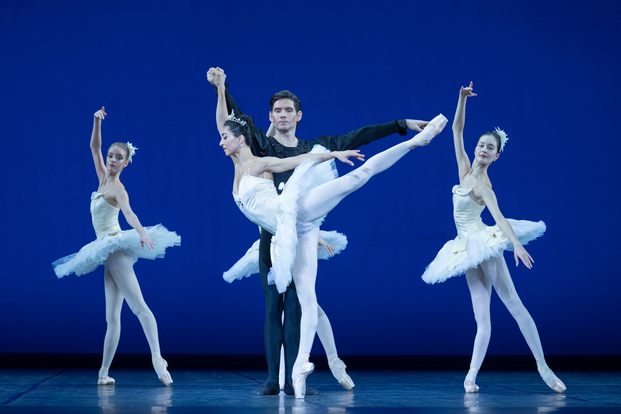 Grupa tancerzy. Fot: Ewa Krasucka